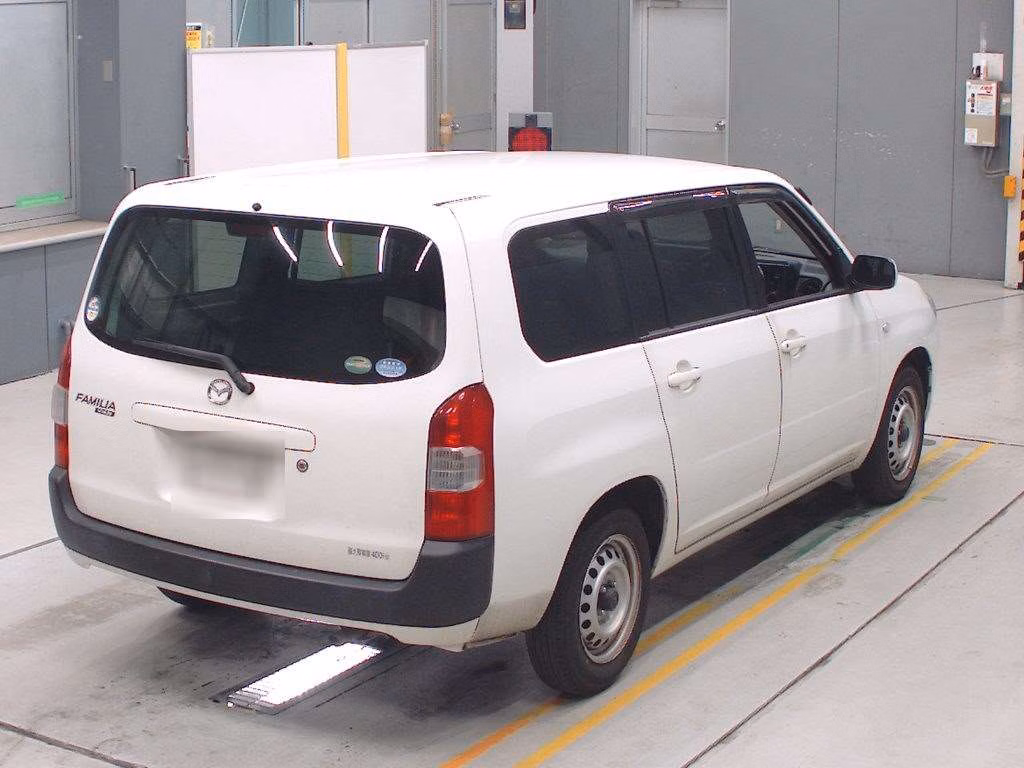 MAZDA FAMILIA