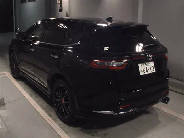TOYOTA HARRIER
