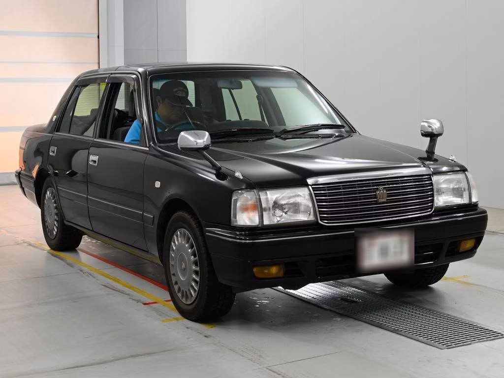 TOYOTA CROWN