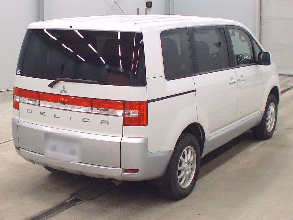 MITSUBISHI DELICA D:5