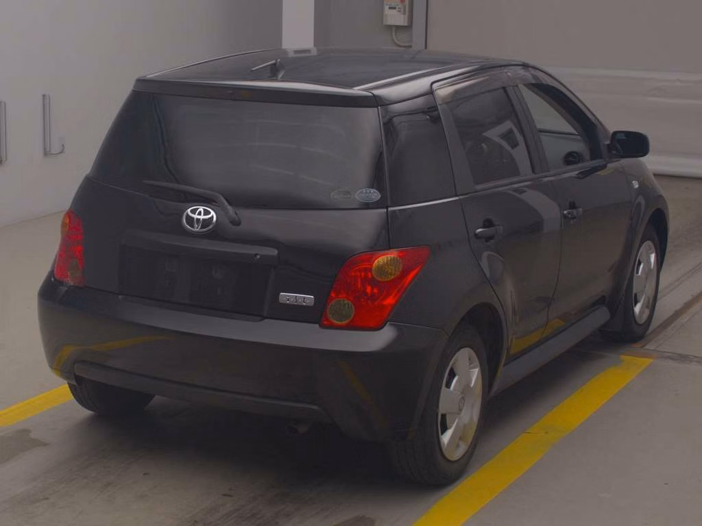 TOYOTA IST