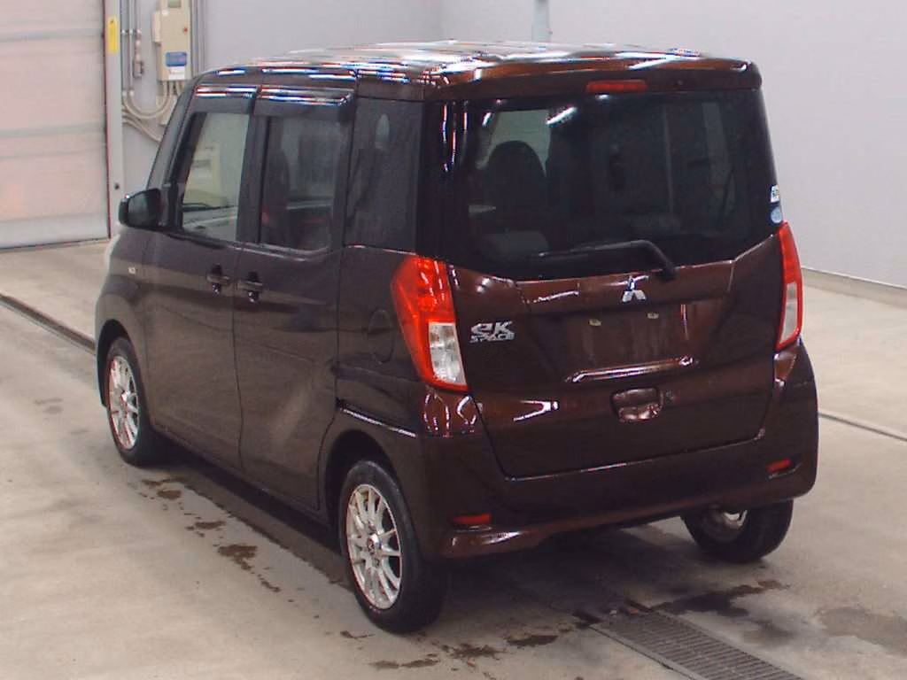 MITSUBISHI EK SPACE