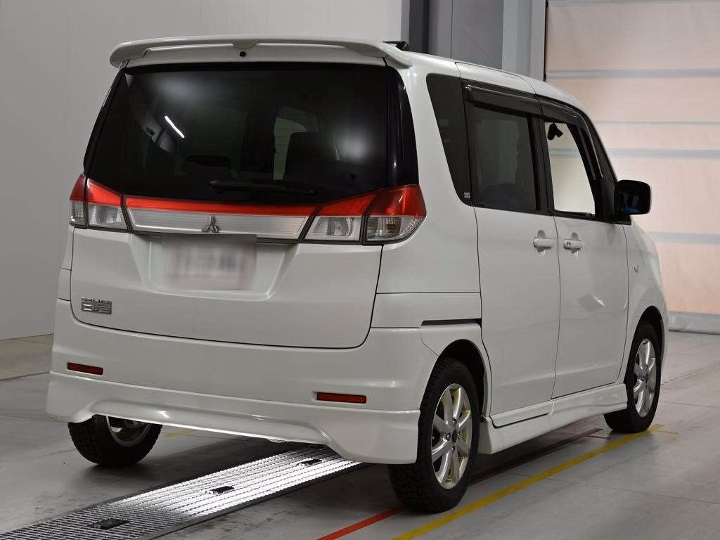 MITSUBISHI DELICA D:2