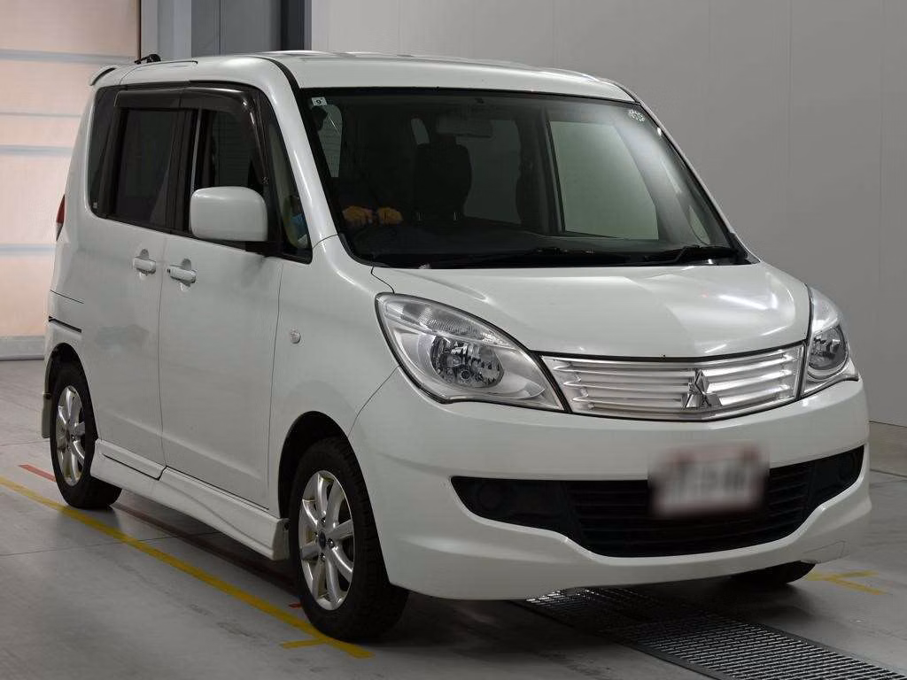 MITSUBISHI DELICA D:2