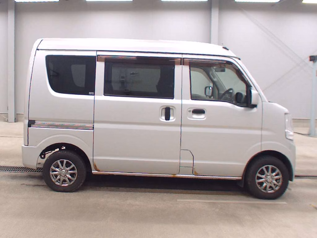 MITSUBISHI MINICAB