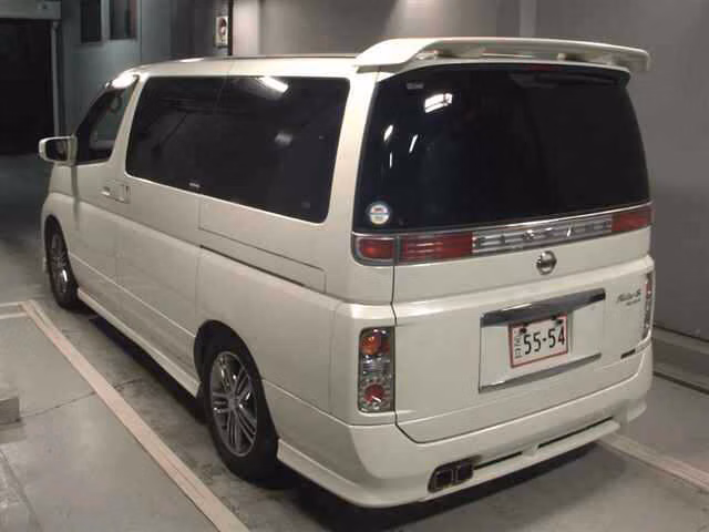 NISSAN ELGRAND