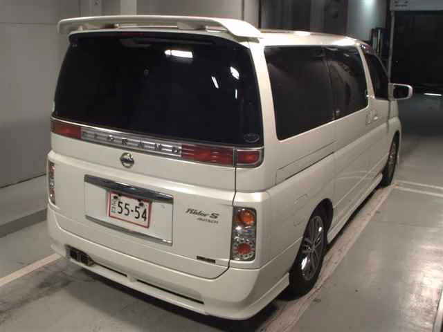 NISSAN ELGRAND