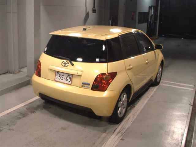 TOYOTA IST