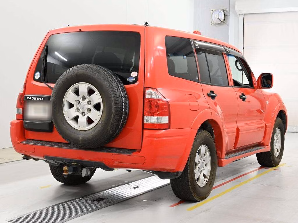 MITSUBISHI PAJERO