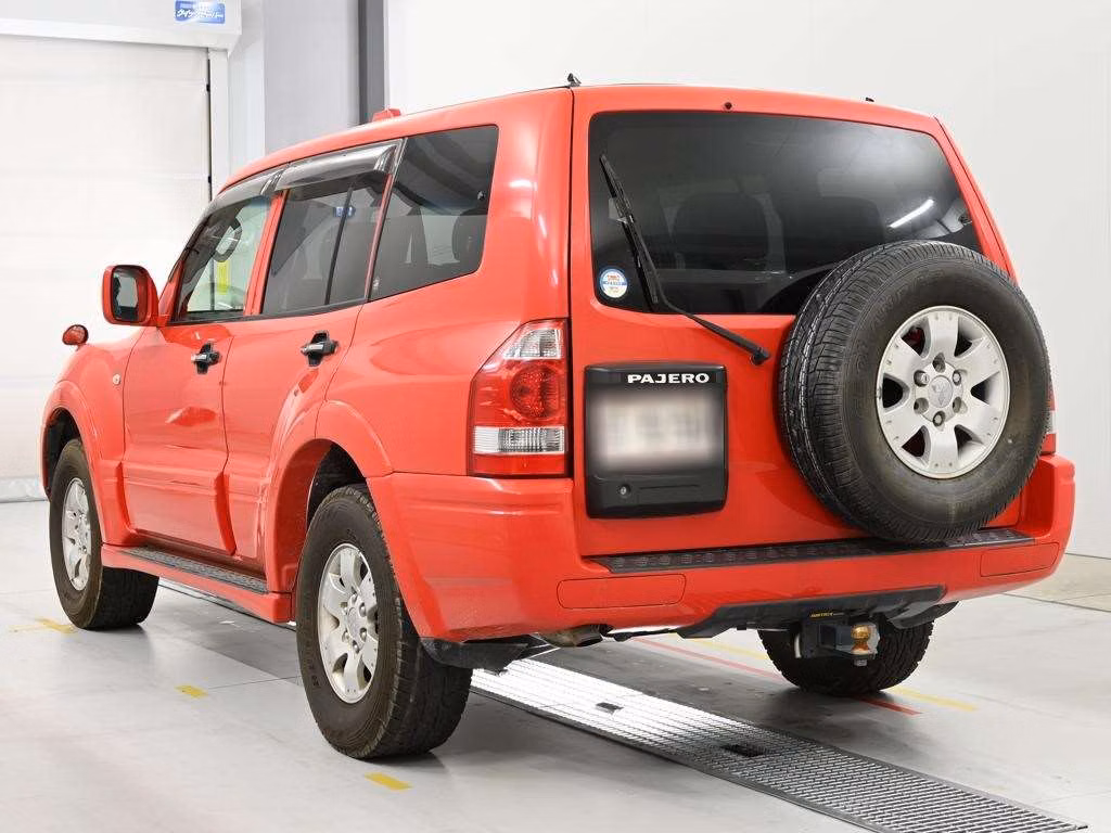 MITSUBISHI PAJERO