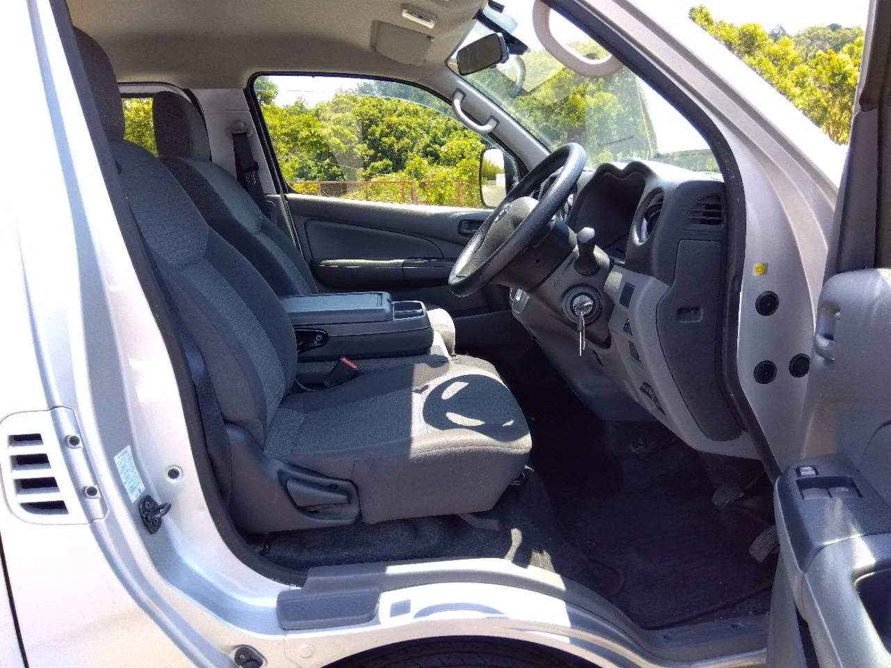 NISSAN NV350 CARAVAN