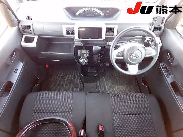 DAIHATSU WAKE