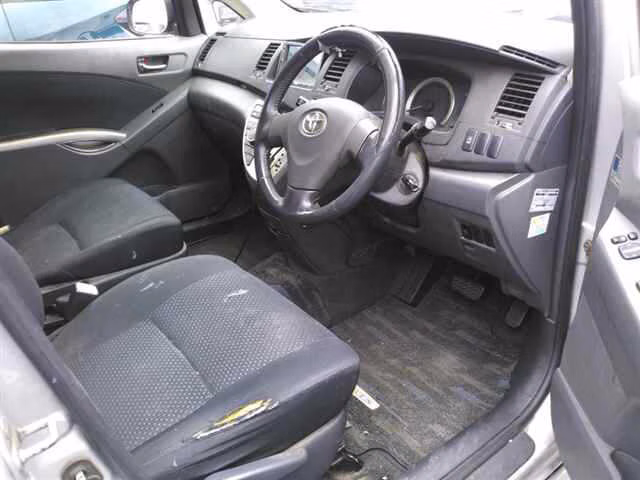 TOYOTA ISIS