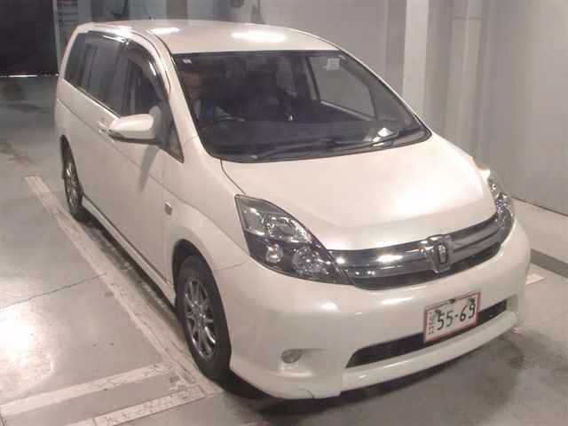 TOYOTA ISIS