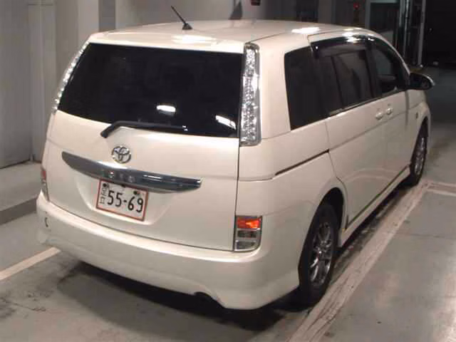 TOYOTA ISIS