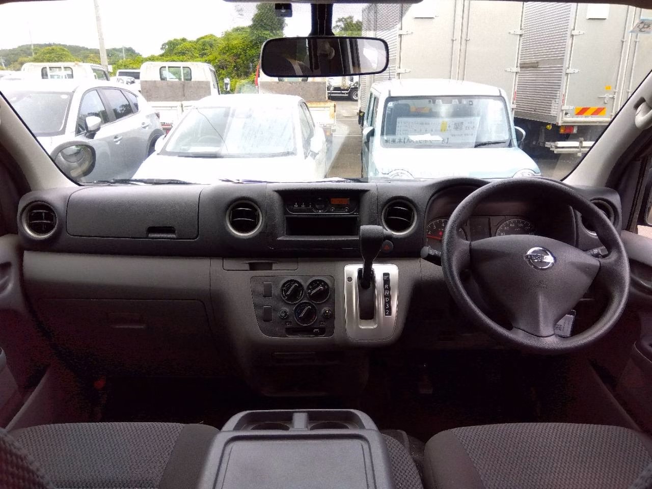 NISSAN NV350 CARAVAN