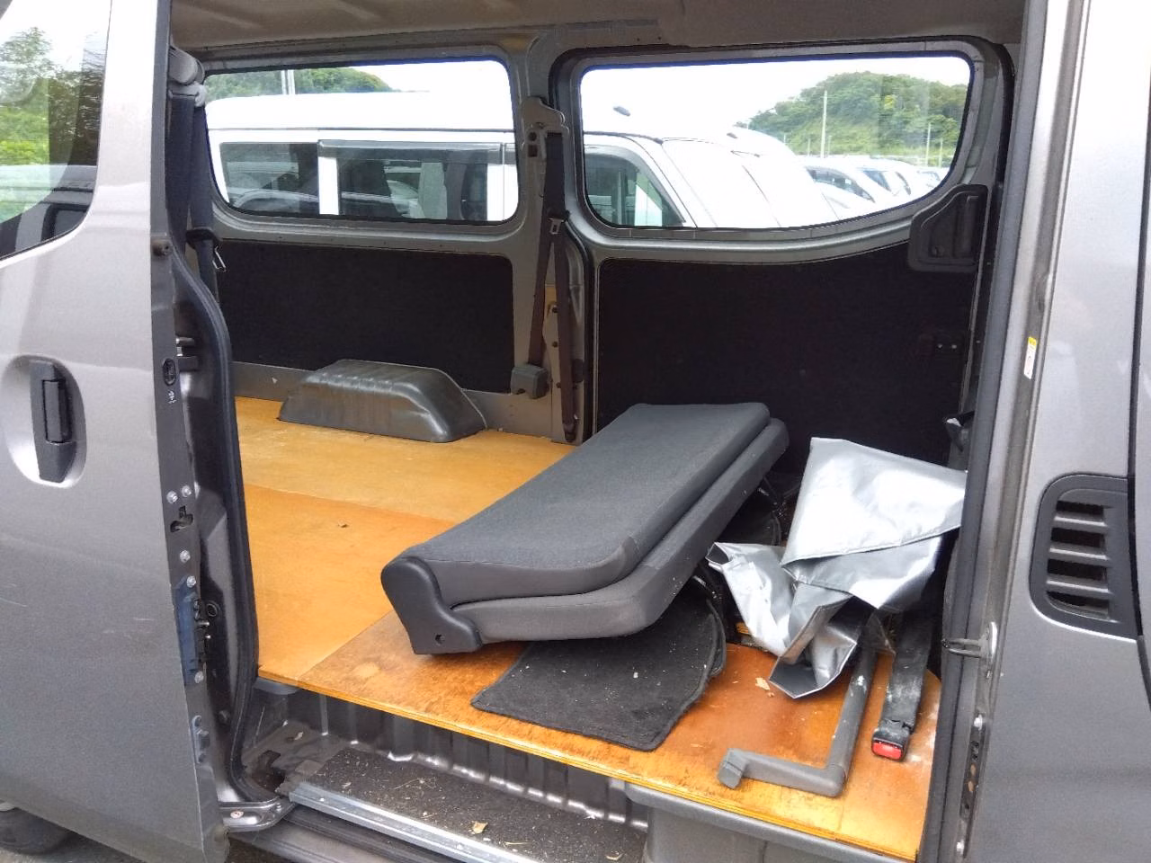 NISSAN NV350 CARAVAN