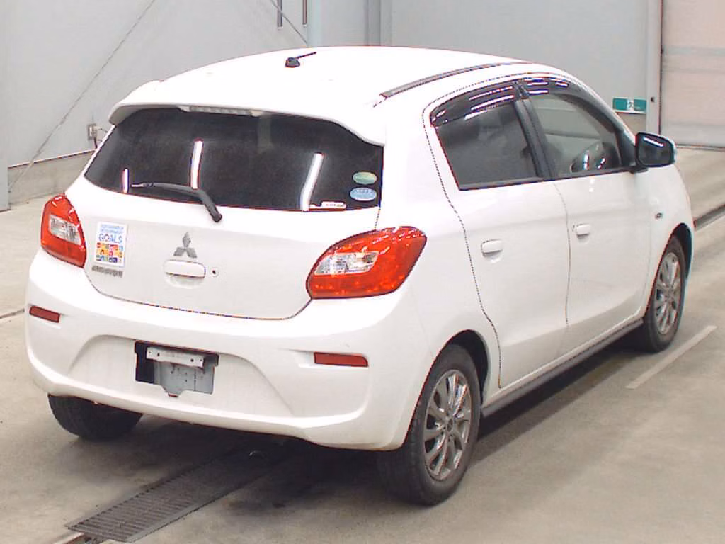 MITSUBISHI MIRAGE