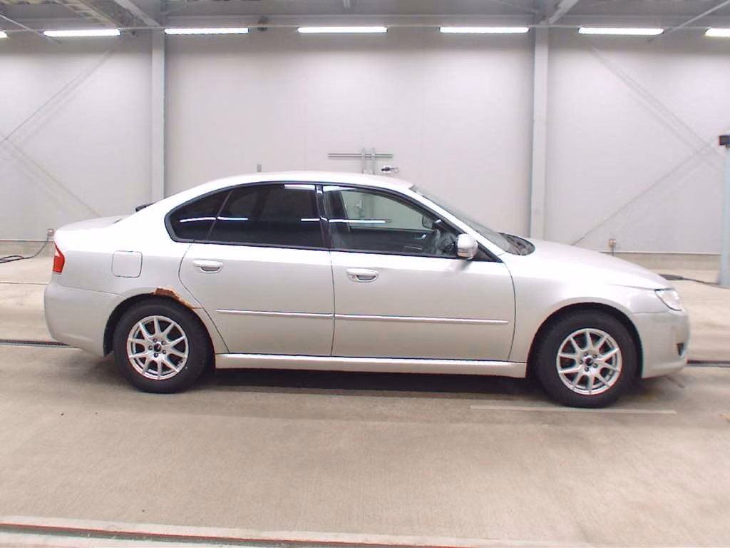 SUBARU LEGACY B4