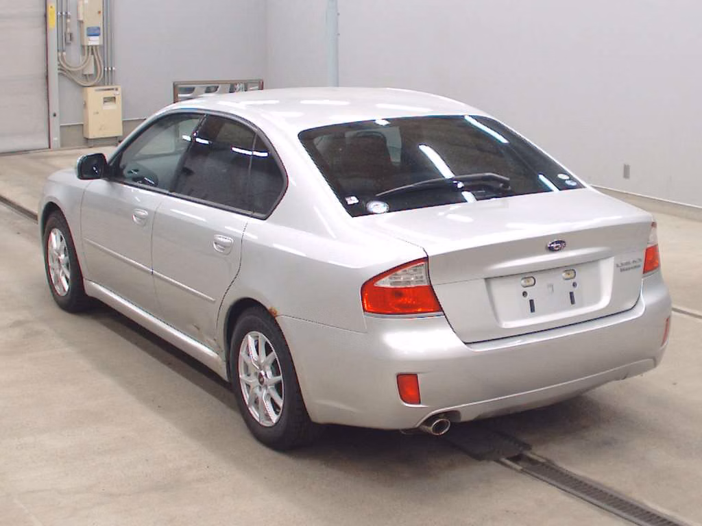SUBARU LEGACY B4