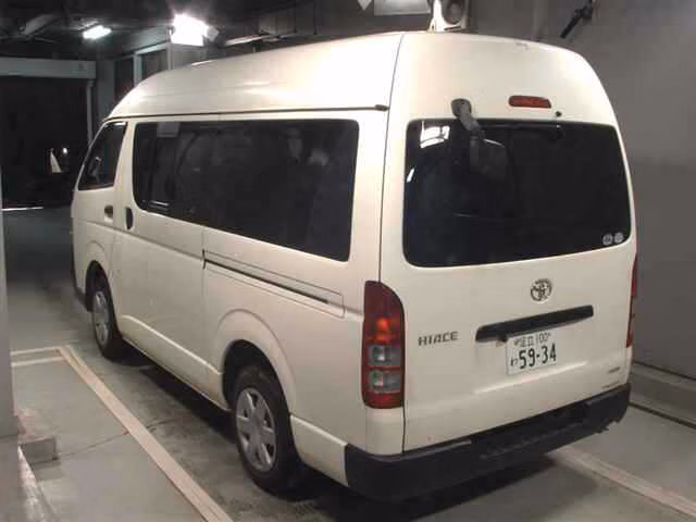 TOYOTA REGIUS ACE