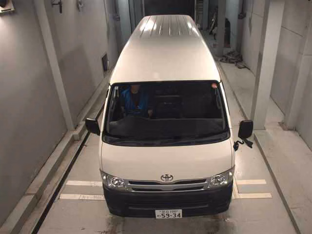 TOYOTA REGIUS ACE