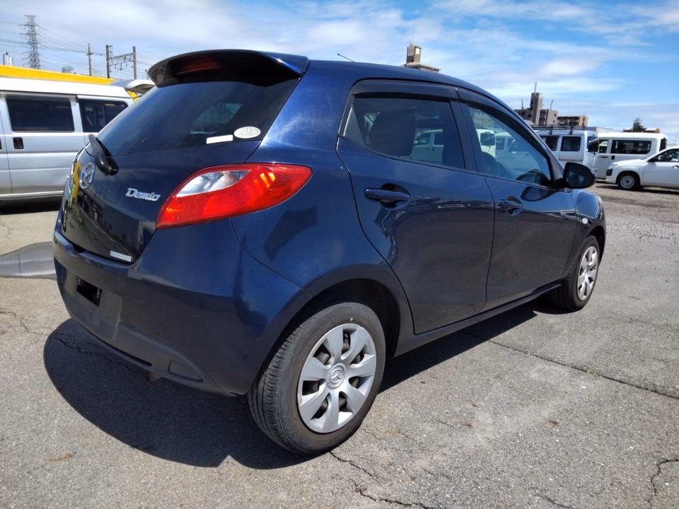 MAZDA DEMIO