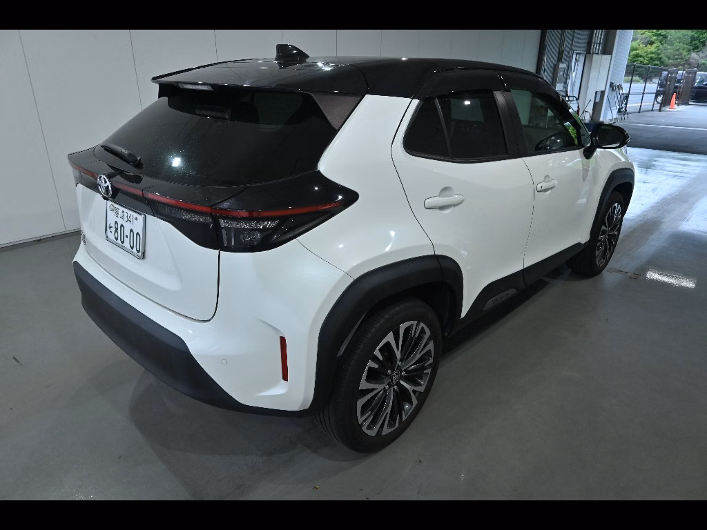 TOYOTA YARIS CROSS