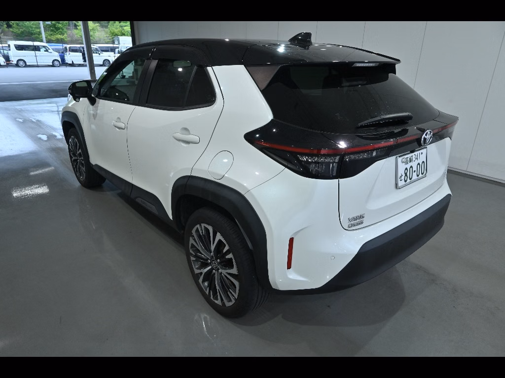 TOYOTA YARIS CROSS
