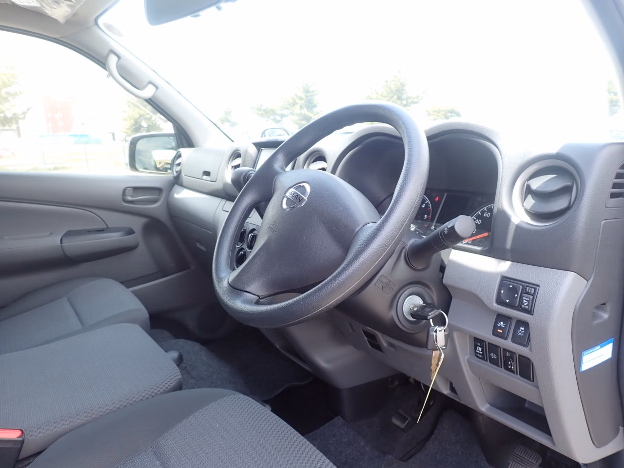NISSAN NV350 CARAVAN