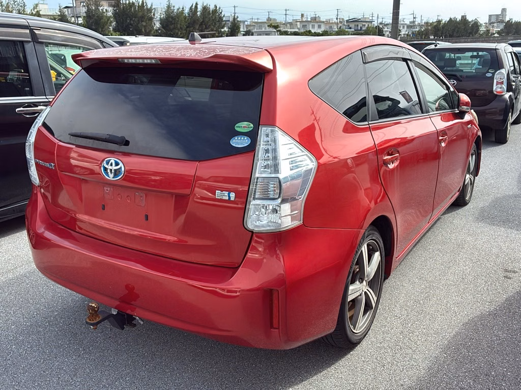 TOYOTA PRIUS ALPHA