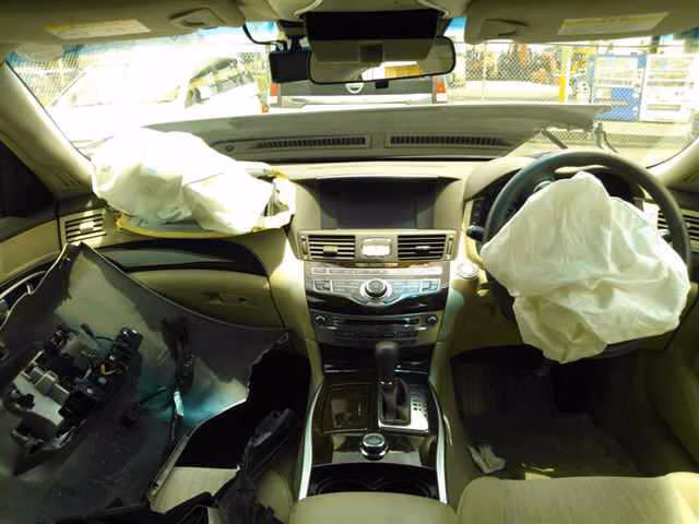 NISSAN FUGA