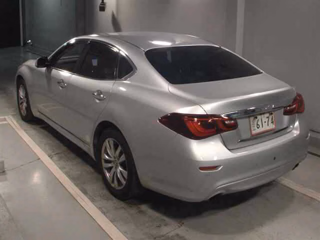 NISSAN FUGA