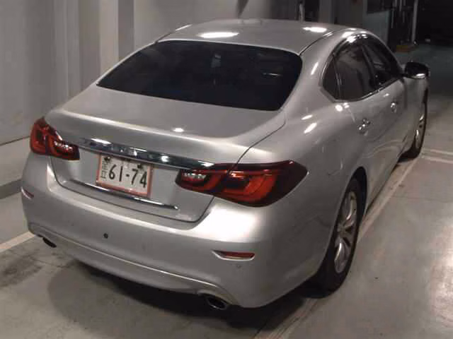 NISSAN FUGA