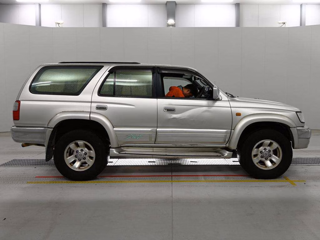 TOYOTA HILUX SURF