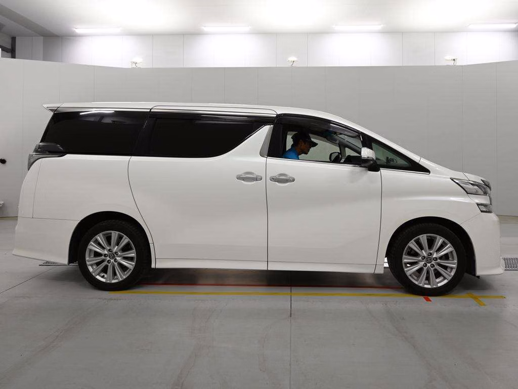 TOYOTA VELLFIRE