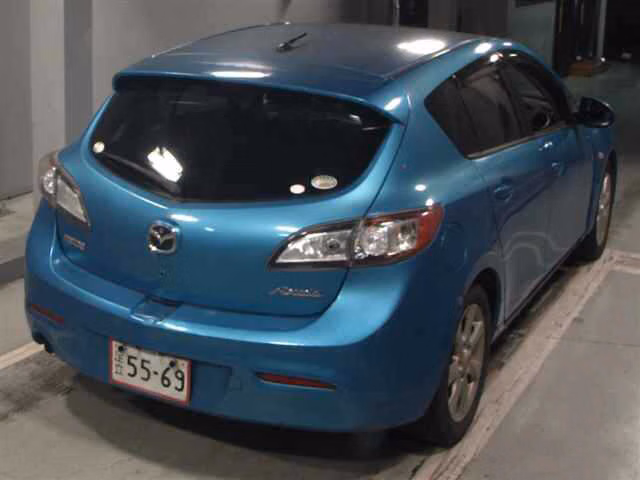 MAZDA AXELA