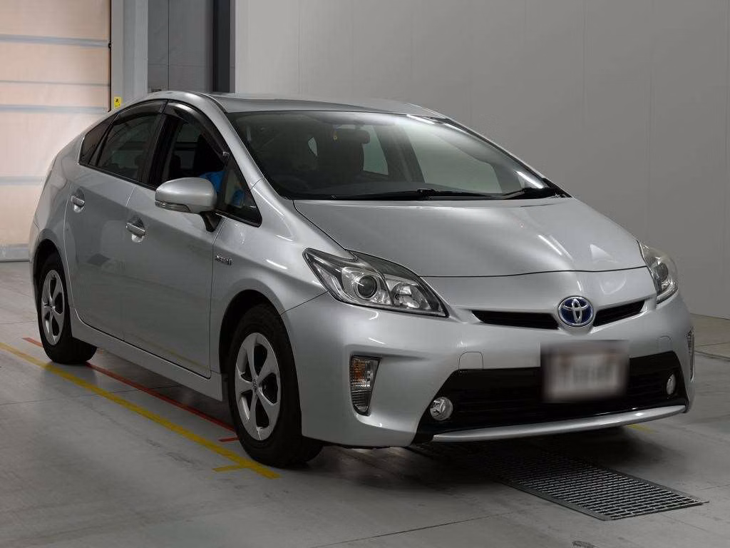 TOYOTA PRIUS