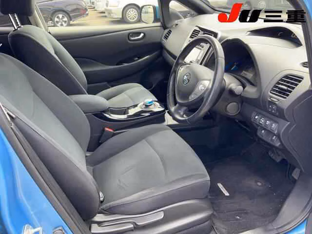 NISSAN LEAF