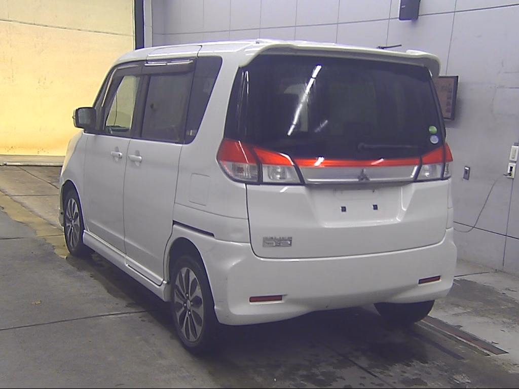 MITSUBISHI DELICA D:2