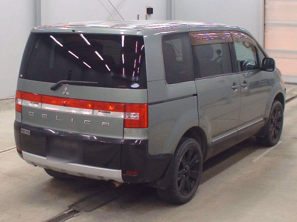 MITSUBISHI DELICA D:5