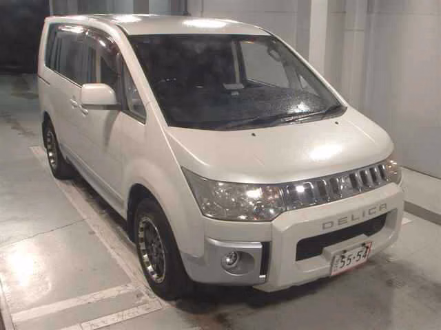 MITSUBISHI DELICA D:5