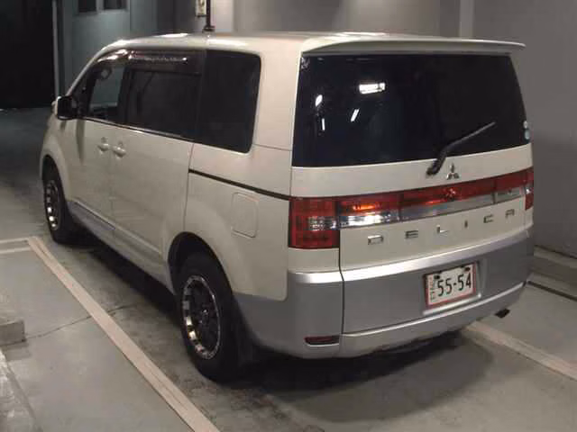 MITSUBISHI DELICA D:5
