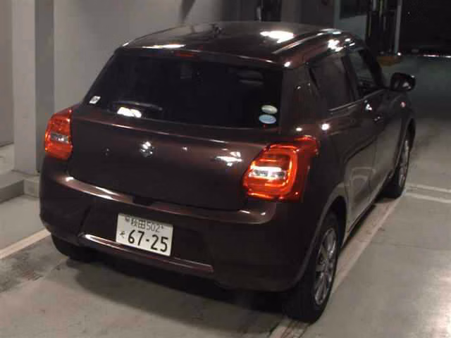 SUZUKI SWIFT