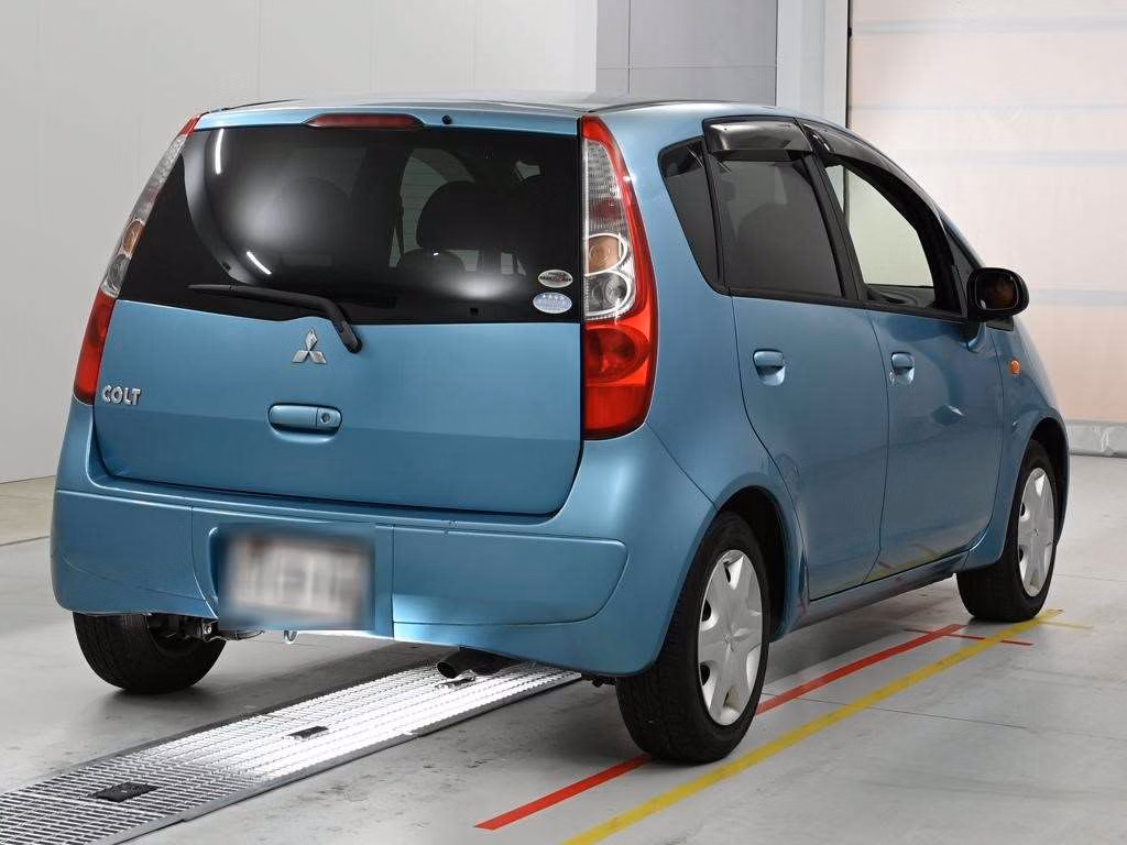 MITSUBISHI COLT