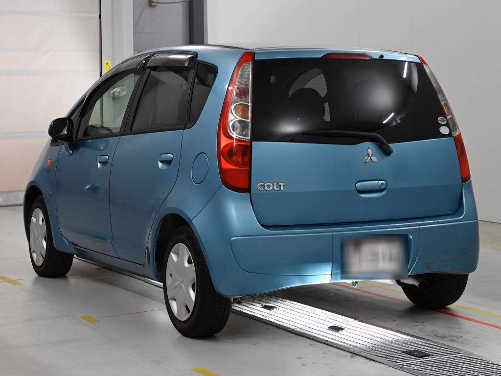 MITSUBISHI COLT