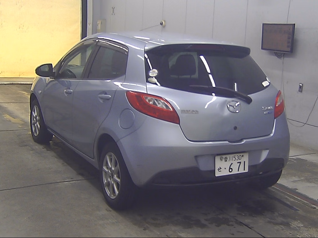 MAZDA DEMIO