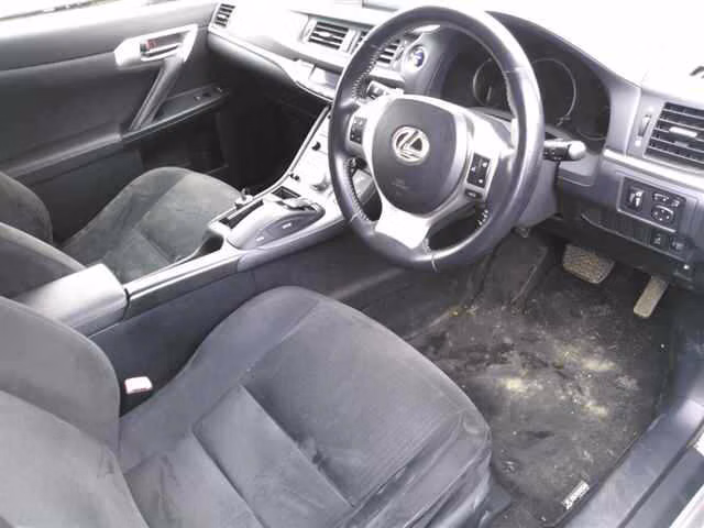 LEXUS CT200H
