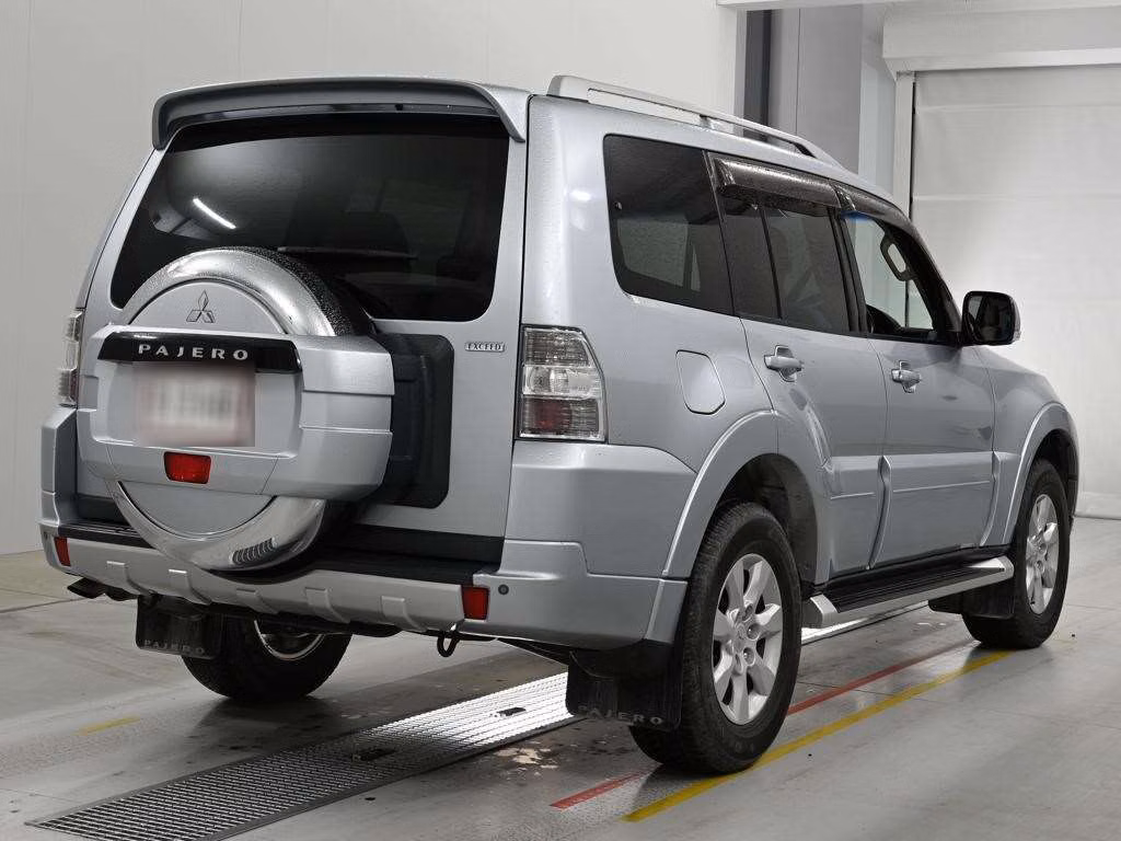 MITSUBISHI PAJERO