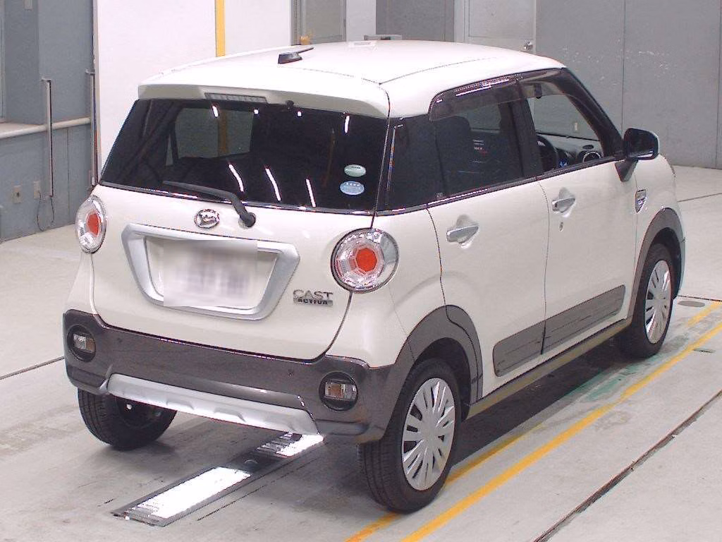 DAIHATSU CAST